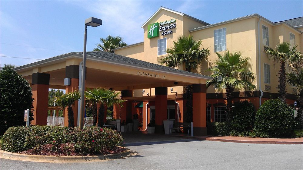 Holiday Inn Express Destin E - Commons Mall Area image 1